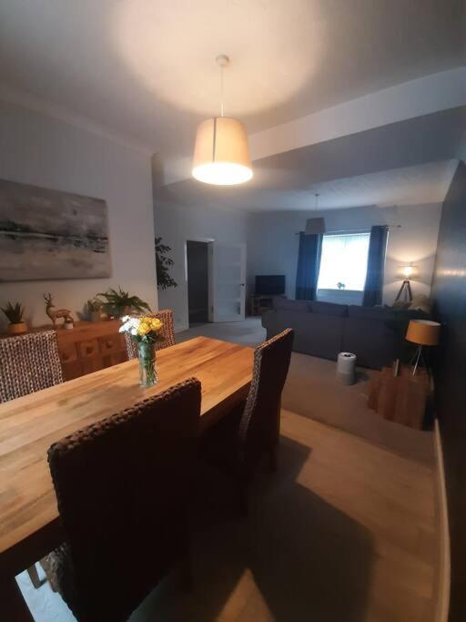 Stunning Riverside Town House With Views Ayrshire Girvan Buitenkant foto