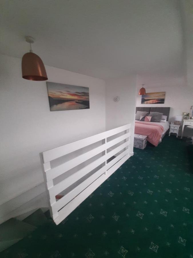 Stunning Riverside Town House With Views Ayrshire Girvan Buitenkant foto